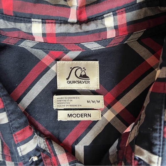 ✨3/15$ blue and red plaided shirt Quiksilver - Picture 4 of 5